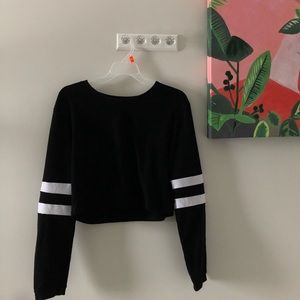 urban outfitters cropped stripped black sweatshirt